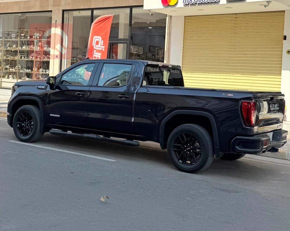 GMC Sierra